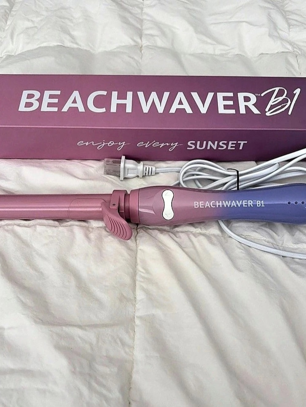 Beachwaver B1 Ceramic Barrel Curling Iron Like New